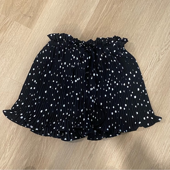 Pleated Polka Dot Shorts - Picture 2 of 5